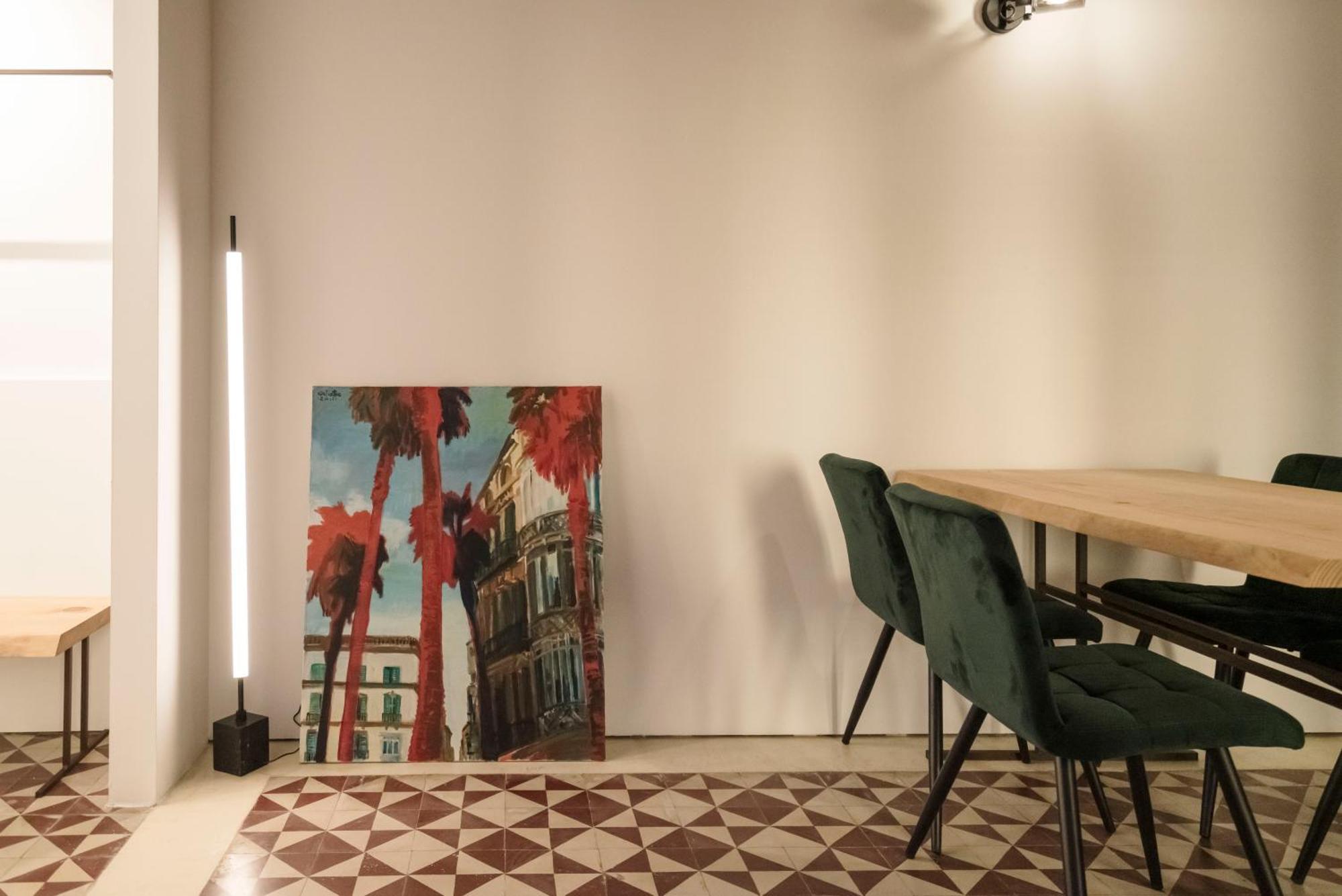 La Moderna Suites Малага Экстерьер фото