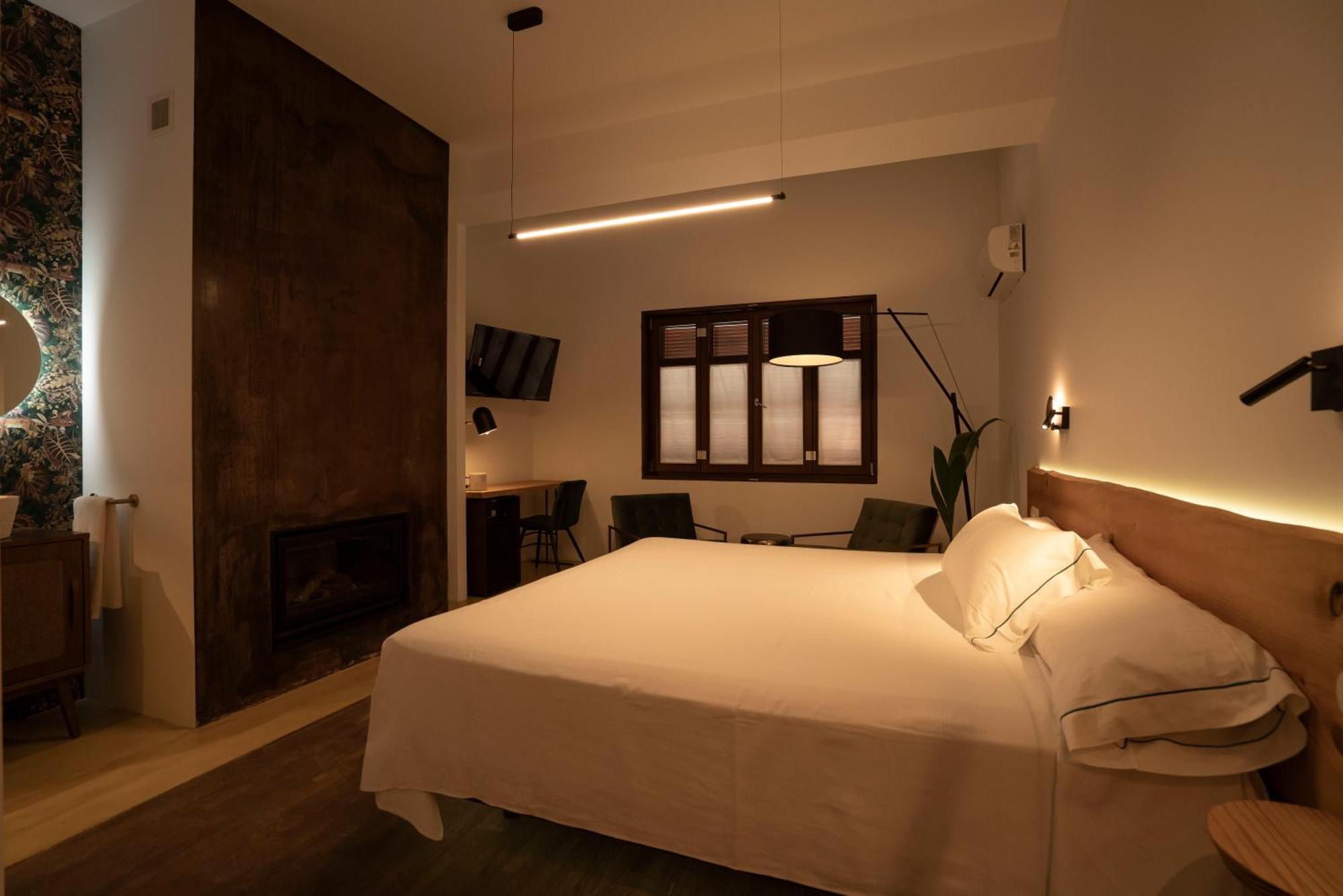 La Moderna Suites Малага Экстерьер фото