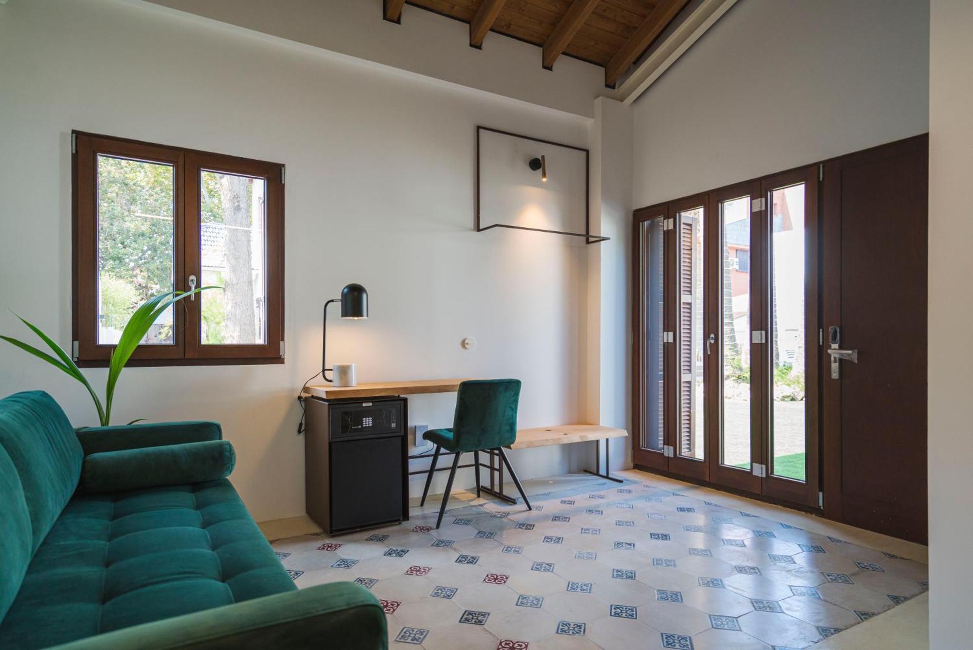 La Moderna Suites Малага Экстерьер фото