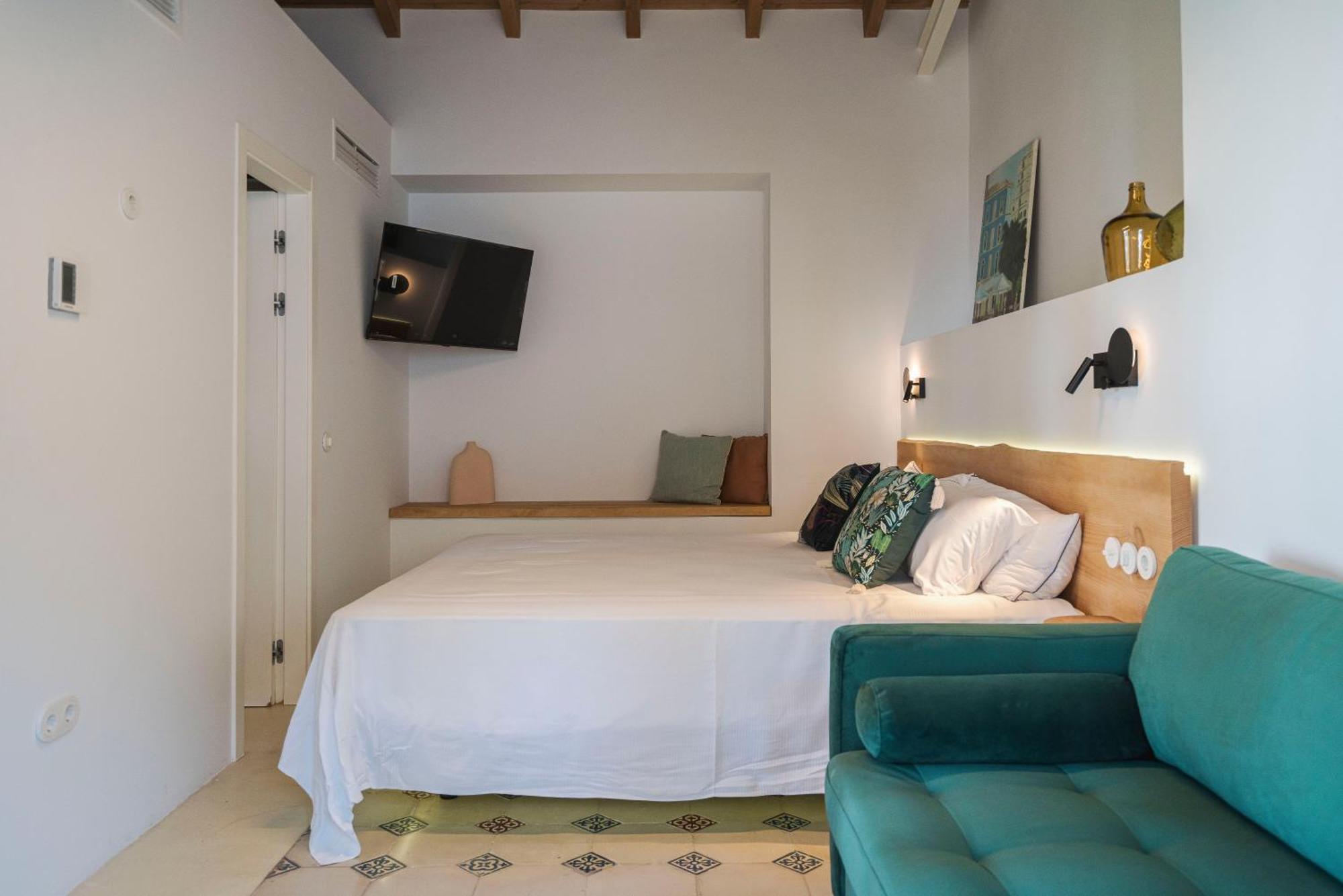La Moderna Suites Малага Экстерьер фото