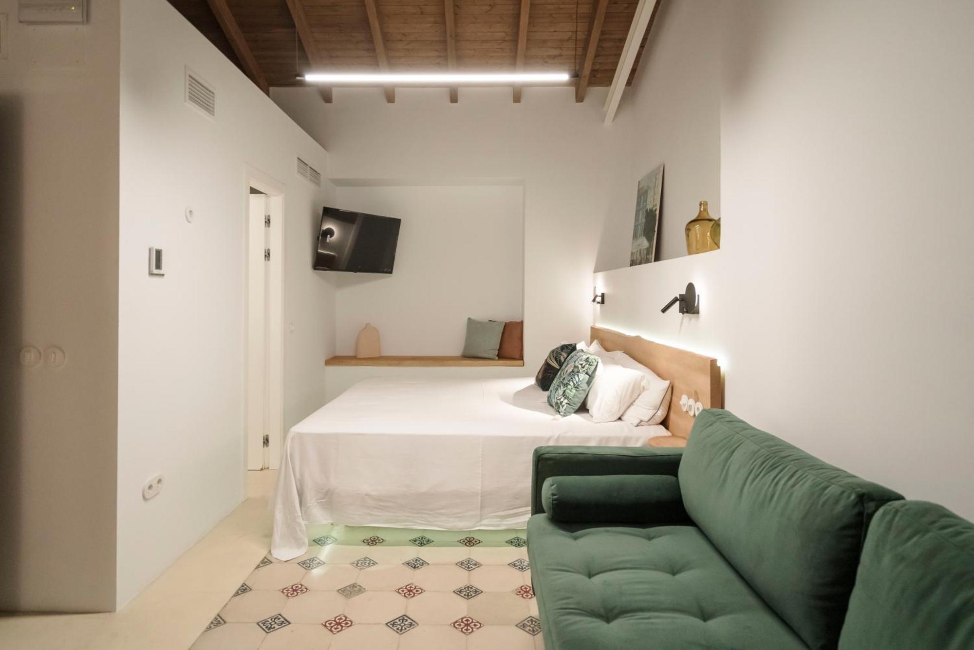 La Moderna Suites Малага Экстерьер фото