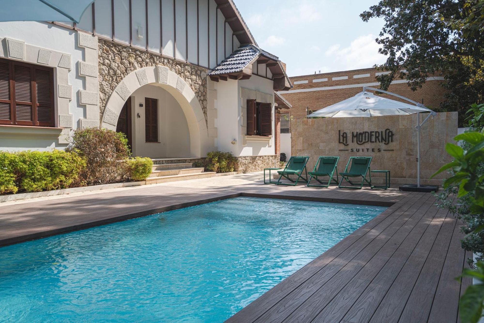 La Moderna Suites Малага Экстерьер фото