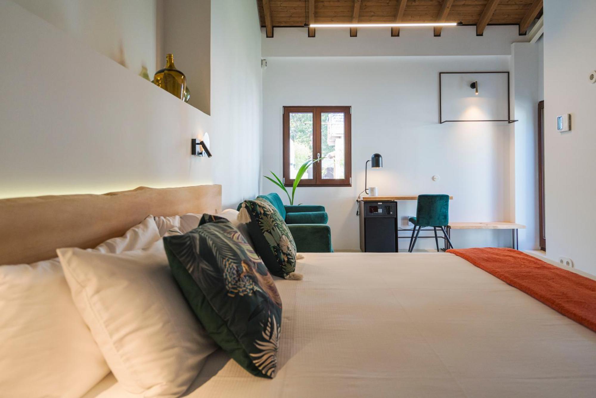 La Moderna Suites Малага Экстерьер фото